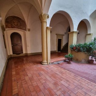 Ripulito vecchio pavimento in cotto Palazzo storico Colle di val d'elsa.