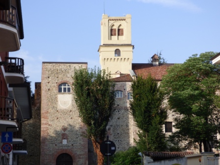 Lavaggio e trattamento pavimenti in cotto castello degli Orsini Rivalta di Torino